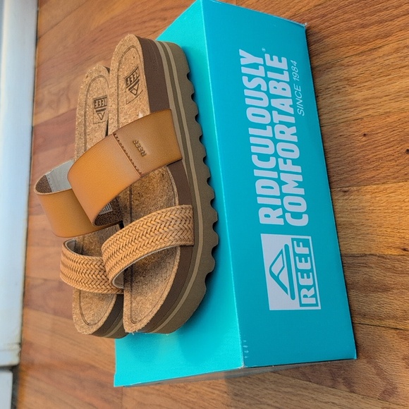 Reef Cushion Vista Hi Sandals in Natural Braid Size 7.5 - Picture 1 of 5